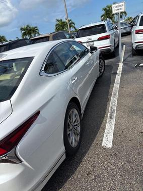 2019 Lexus LS 500 Base