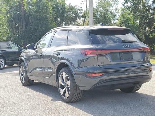 2025 Audi Q6 e-tron Premium