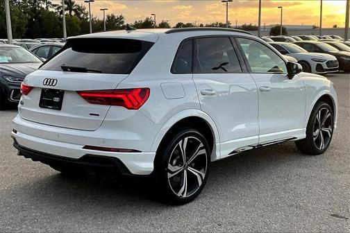 2023 Audi Q3 45 S line Premium