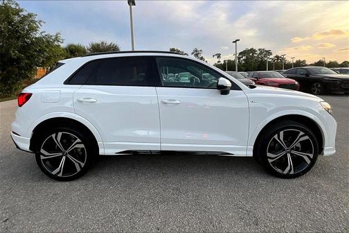 2023 Audi Q3 45 S line Premium
