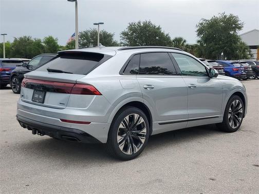 2025 Audi Q8 55 Premium