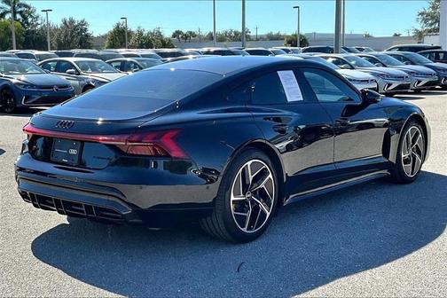 2023 Audi RS e-tron GT Base