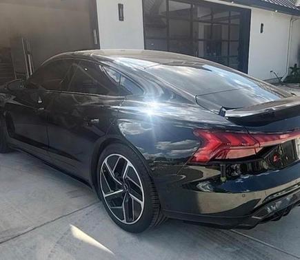 2023 Audi RS e-tron GT Base