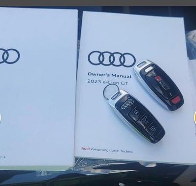 2023 Audi RS e-tron GT Base