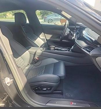 2023 Audi RS e-tron GT Base