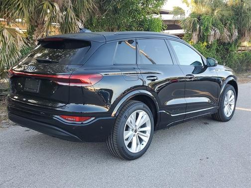 2025 Audi Q6 e-tron Premium