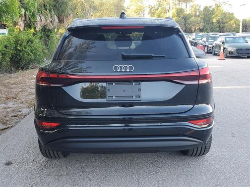 2025 Audi Q6 e-tron Premium