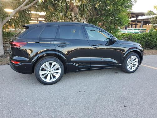 2025 Audi Q6 e-tron Premium