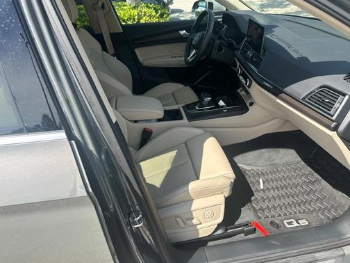 2025 Audi Q5 45 S line quattro Premium