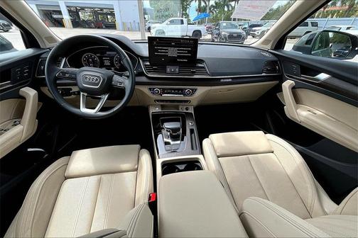 2025 Audi Q5 45 S line quattro Premium
