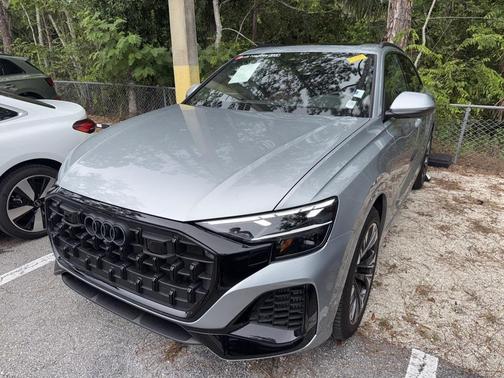 2025 Audi Q8 55 Premium