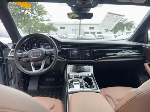 2025 Audi Q8 55 Premium