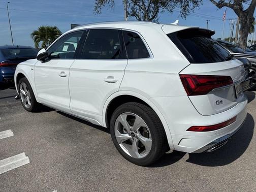 2023 Audi Q5 45 S line Premium Plus