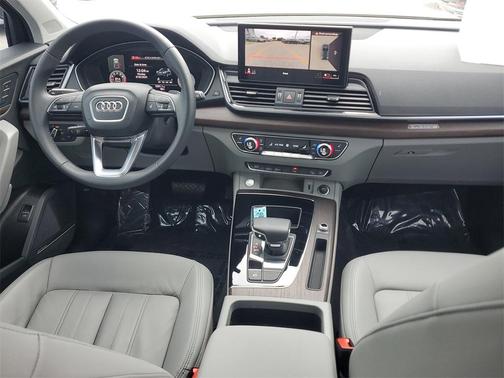 2022 Audi Q5 45 S line Premium Plus