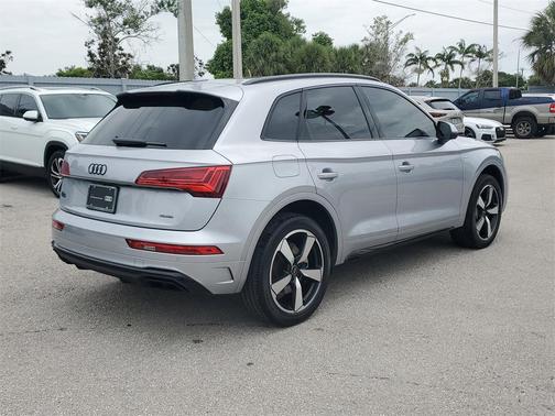 2022 Audi Q5 45 S line Premium Plus