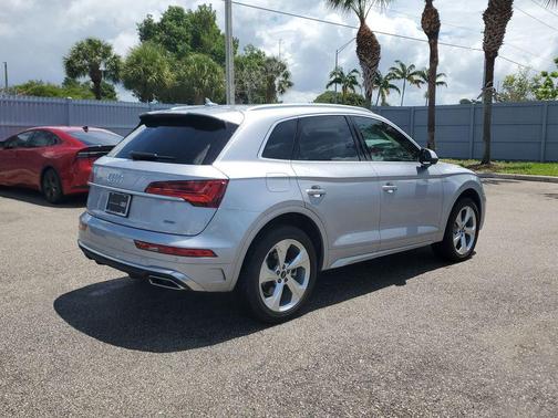 Florett Silver Metallic 2024 Audi Q5 45 S line quattro Premium