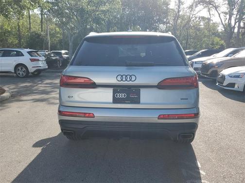 2025 Audi Q7 55 Premium