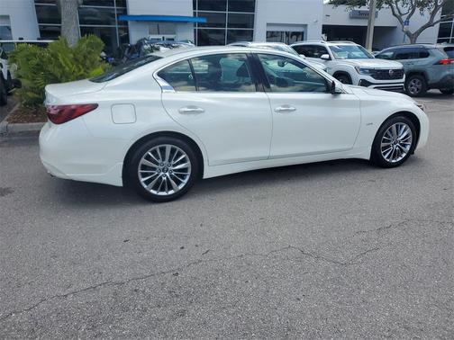 2018 INFINITI Q50 2.0t LUXE