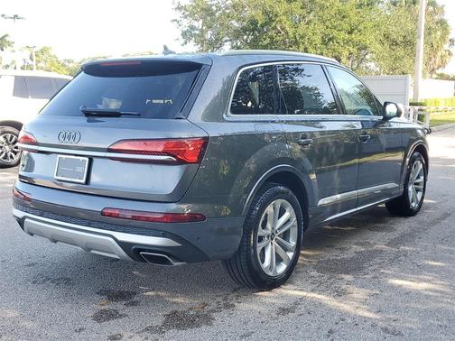 2025 Audi Q7 55 Premium Plus