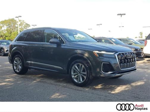 2025 Audi Q7 55 Premium Plus