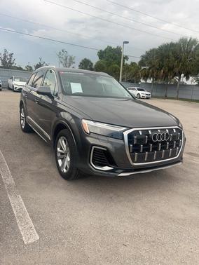 2025 Audi Q7 55 Premium Plus