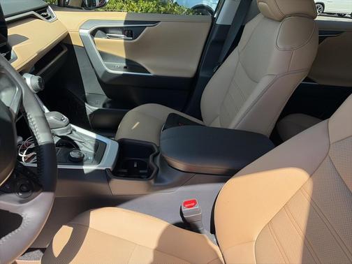 2025 Toyota RAV4 Hybrid Limited