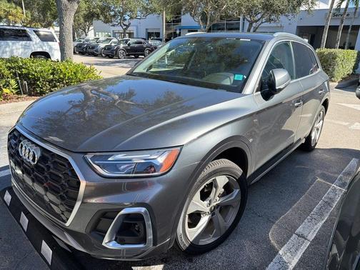 2022 Audi Q5 45 S line Premium Plus