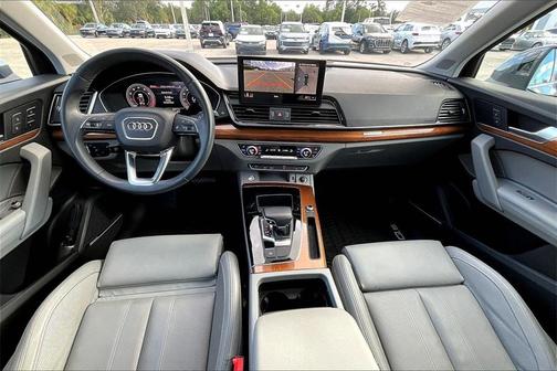 2022 Audi Q5 45 S line Premium Plus