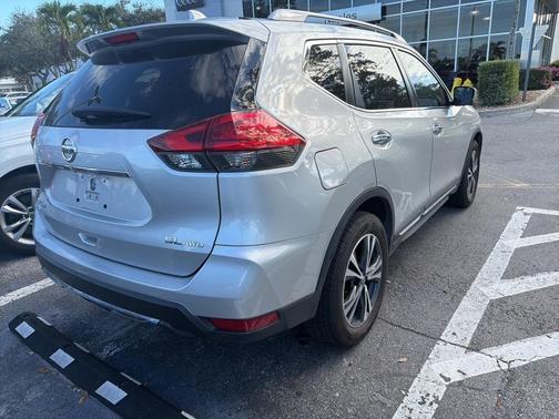 2017 Nissan Rogue SL