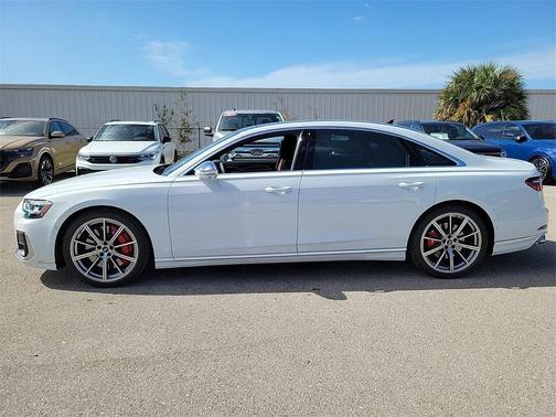 2025 Audi S8 4.0T quattro