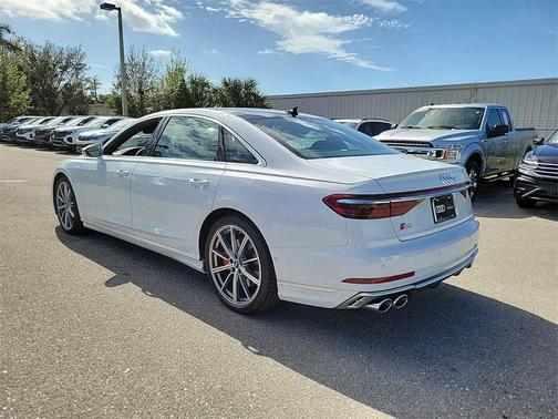 2025 Audi S8 4.0T quattro