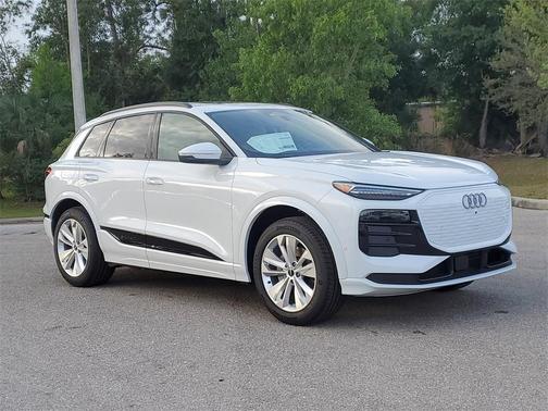 2025 Audi Q6 e-tron Premium