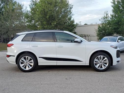 2025 Audi Q6 e-tron Premium