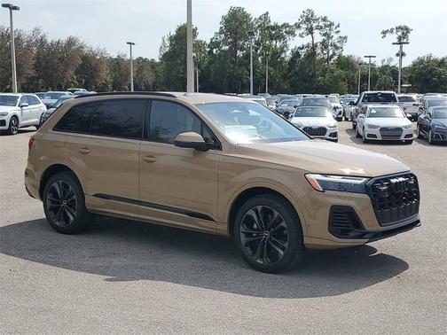2025 Audi Q7 55 Premium