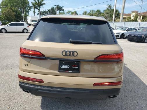 2025 Audi Q7 55 Premium