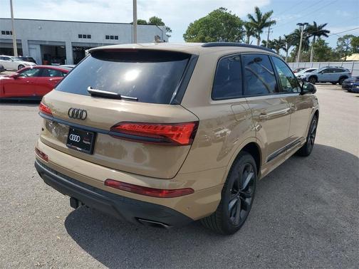 2025 Audi Q7 55 Premium
