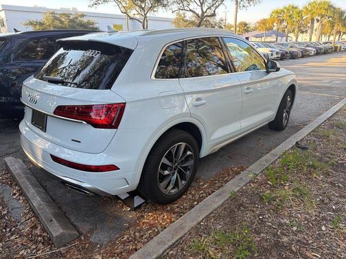 2025 Audi Q5 45 S line quattro Premium
