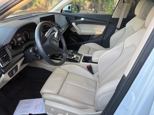 2025 Audi Q5 45 S line quattro Premium