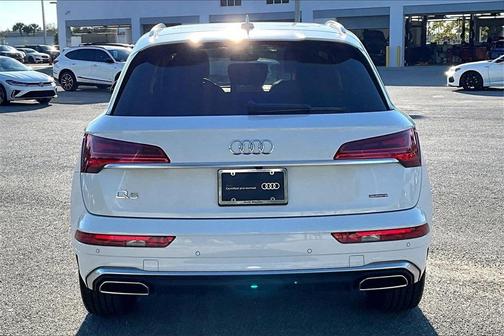 2025 Audi Q5 45 S line quattro Premium
