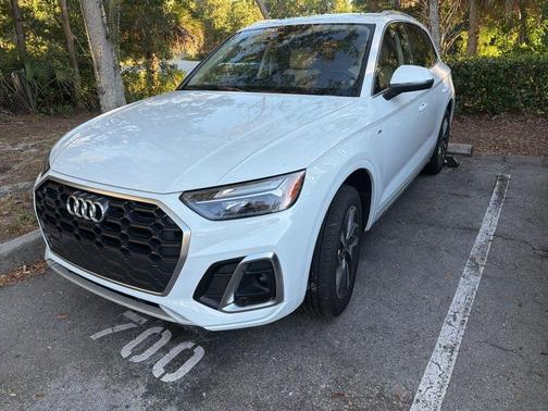 2025 Audi Q5 45 S line quattro Premium