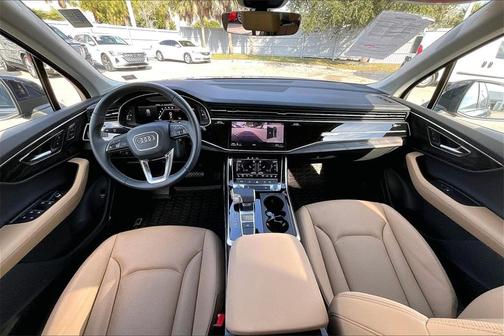 2025 Audi Q7 45 Premium Plus