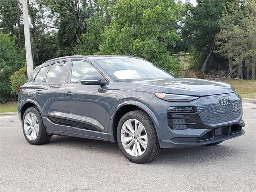 2025 Audi Q6 e-tron Premium