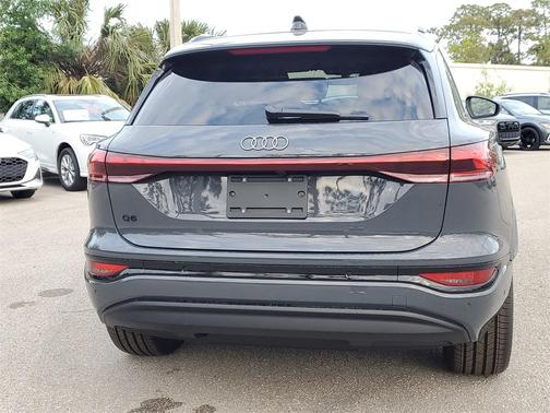 2025 Audi Q6 e-tron Premium