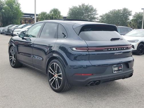2024 Porsche Cayenne S