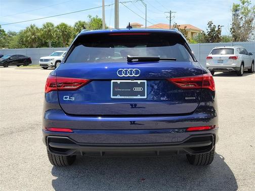 2022 Audi Q3 45 S line Premium