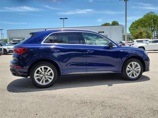 2022 Audi Q3 45 S line Premium