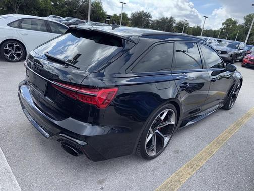 2025 Audi RS 6 Avant 4.0T quattro performance