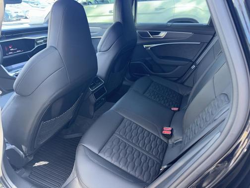 2025 Audi RS 6 Avant 4.0T quattro performance