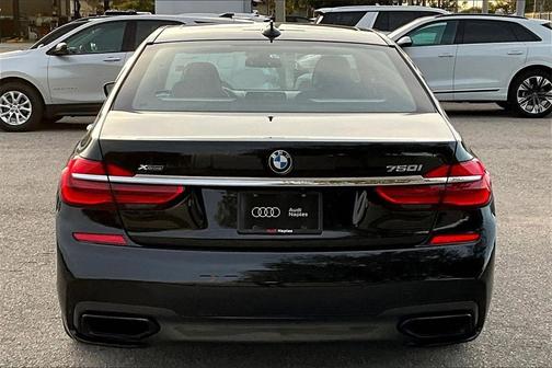 2018 BMW 750 i xDrive