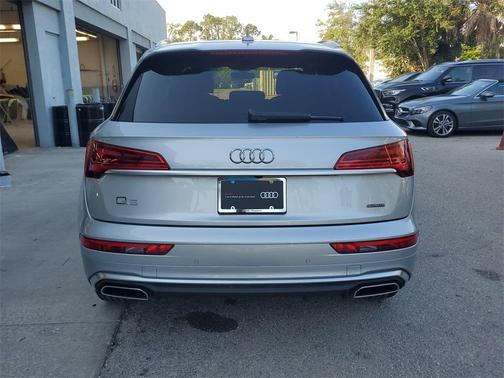 2022 Audi Q5 45 S line quattro Premium